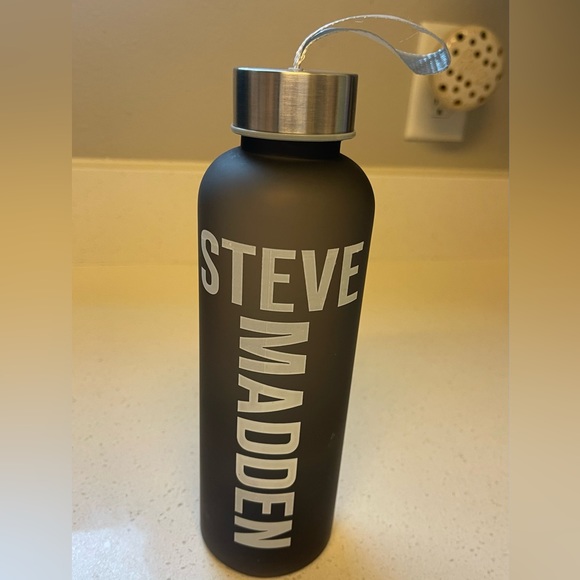 NWOT- Steve Madden Water Bottle - Picture 1 of 4